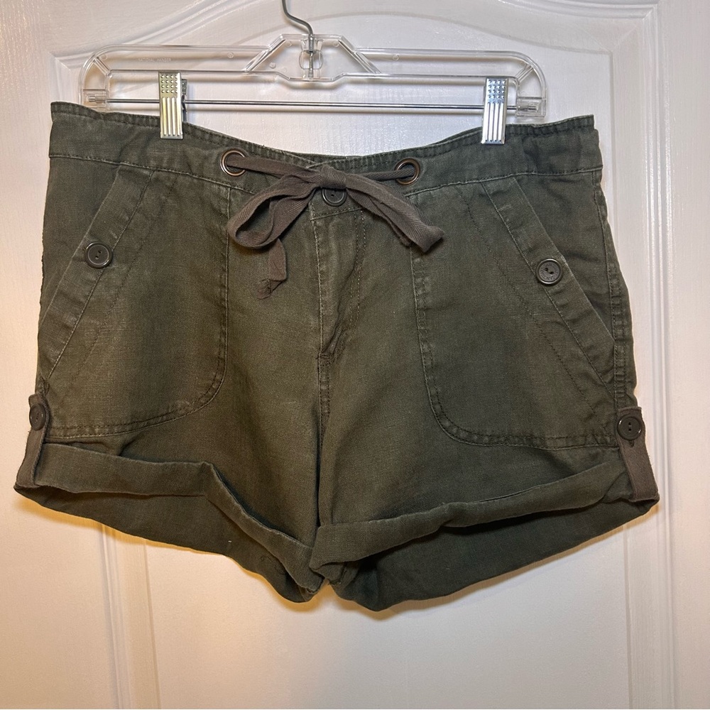 Women’s Santuary, Olive Green Linen Shorts Size 31
